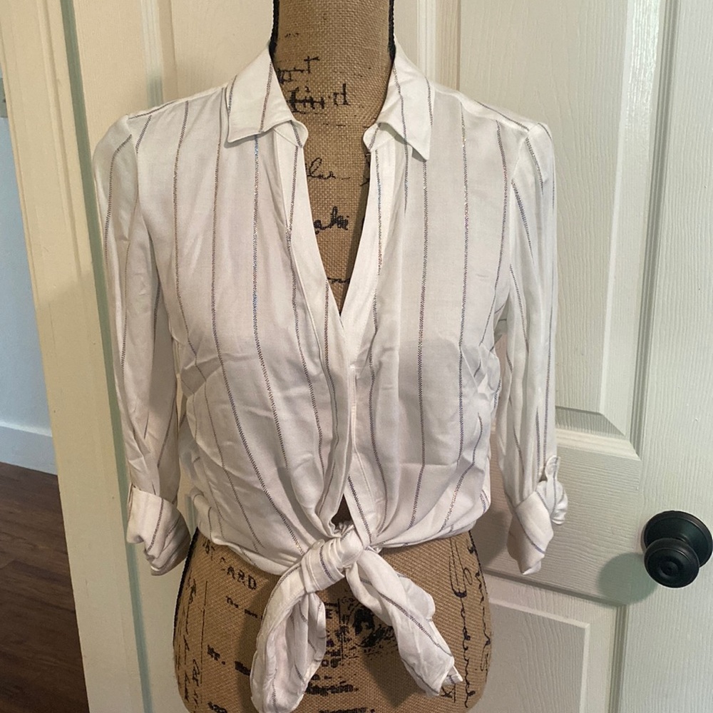 Candies button up shirt. Size S. Worn only twice.